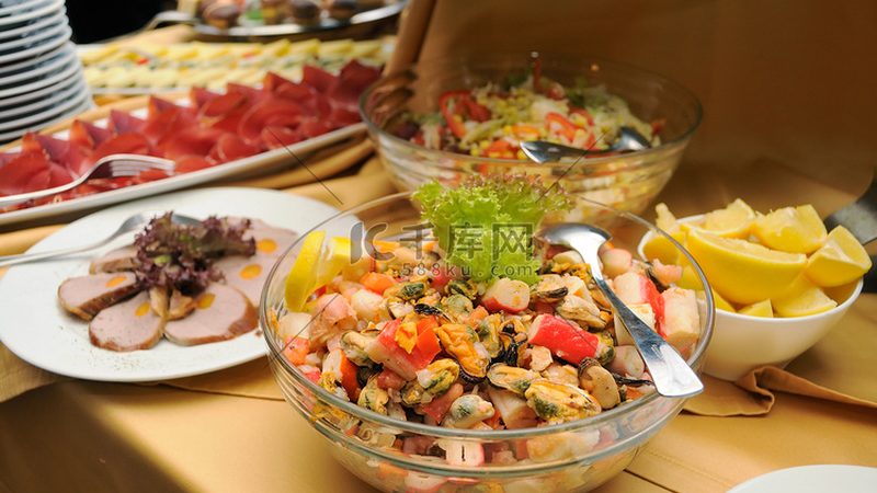 办公室零食，如何挑出健康又美味的“救星”？**